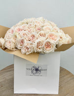 Load image into Gallery viewer, 100 Garden Roses

